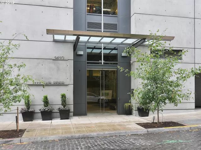 MLS: 19141325 Condo For Sale