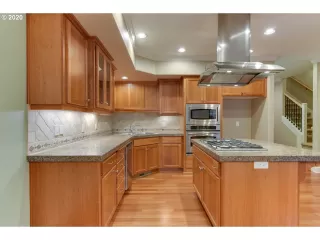 Photo #6: 19141888 Listing