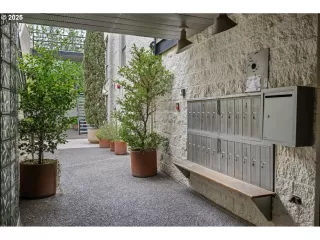 Photo #4: 191434603 Listing 