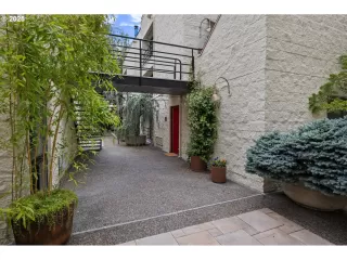 Photo #6: 191434603 Listing 