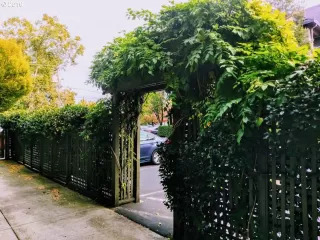 Photo #3: 19143637 Listing