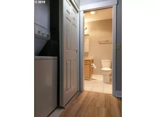 Photo #4: 19143637 Listing