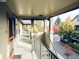 Photo #6: 19143637 Listing