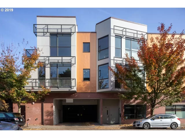 MLS: 19147359 Condo For Sale