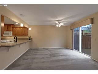 Photo #3: 19149290 Listing