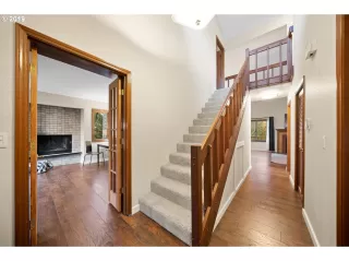 Photo #4: 19149544 Listing