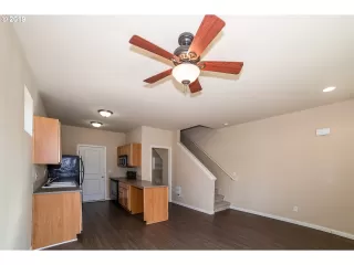Photo #5: 19151711 Listing 