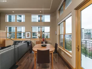 Photo #5: 19153085 Listing 