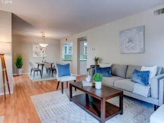 Photo #3: 19155307 Listing 