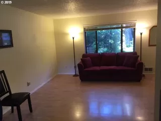 Photo #3: 19166830 Listing