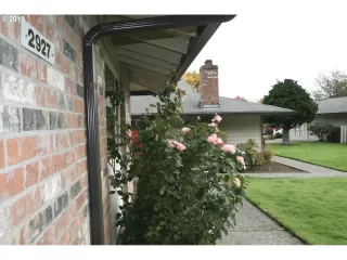 Photo #2: 19169965 Listing 