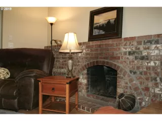 Photo #4: 19169965 Listing 