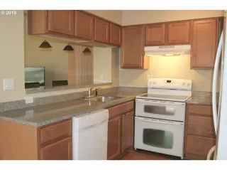 Photo #6: 19169965 Listing 