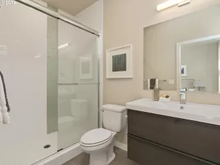 Photo #5: 19170935 Listing