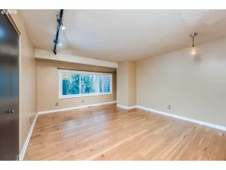 Photo #1: 19173474 Listing 