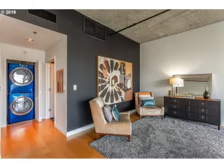 Photo #6: 19173896 Listing 