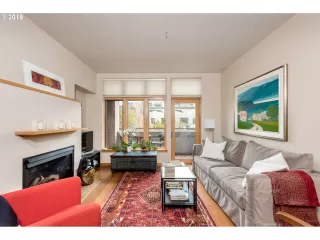 Photo #3: 19181555 Listing 