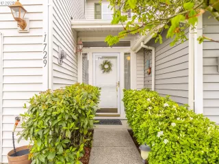 Photo #1: 19182087 Listing