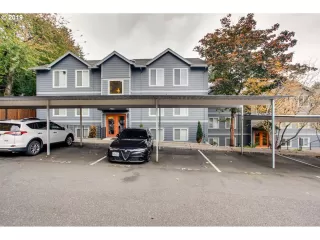 Photo #2: 19182690 Listing