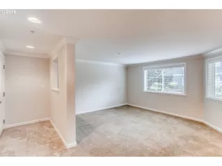 Photo #3: 19182690 Listing