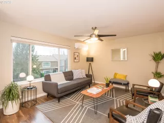 Photo #1: 19186656 Listing