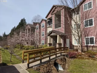 Photo #1: 19189682 Listing