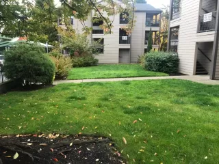 Photo #2: 19192604 Listing