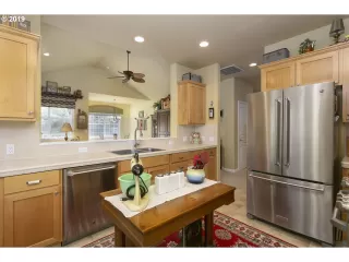 Photo #3: 19195498 Listing 