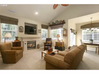 Photo #5: 19195498 Listing 