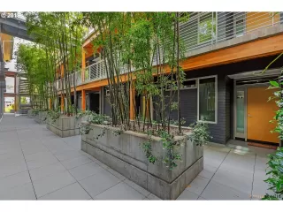 Photo #1: 19197563 Listing 