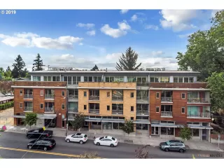 Photo #6: 19197563 Listing 