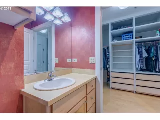 Photo #2: 19199356 Listing