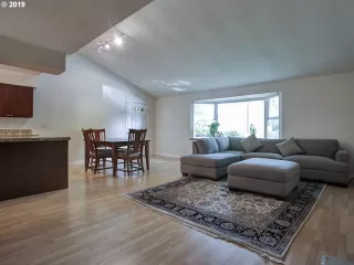 Photo #6: 19201531 Listing 