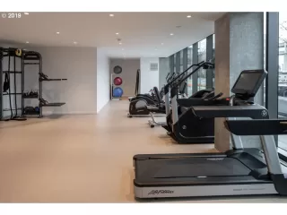 Photo #5: 19203744 Listing