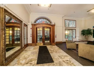 Photo #5: 19209898 Listing