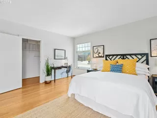 Photo #1: 19210645 Listing