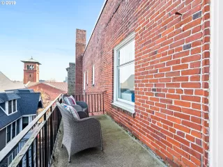 Photo #5: 19210645 Listing