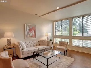 Photo #3: 19212798 Listing 