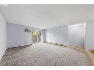 Photo #6: 19213439 Listing