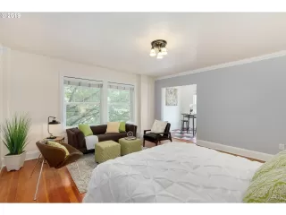 Photo #4: 19217554 Listing