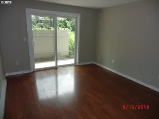Photo #6: 19217865 Listing