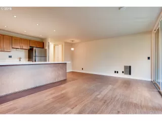 Photo #2: 19219618 Listing