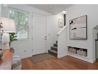 Photo #4: 192209856 Listing