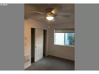 Photo #3: 19223270 Listing