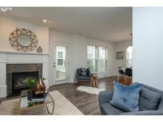 Photo #4: 19223861 Listing 