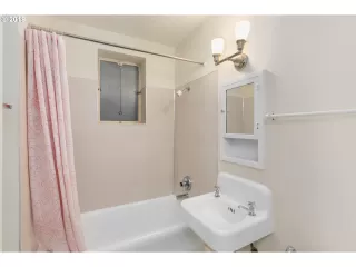 Photo #5: 19225645 Listing