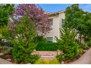 Photo #2: 19226037 Listing