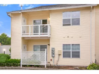 Photo #6: 19226037 Listing