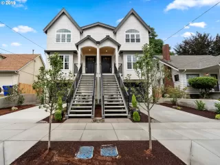 Photo #4: 19229661 Listing