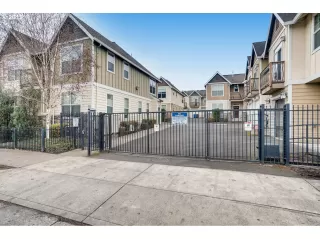 Photo #1: 19230122 Listing